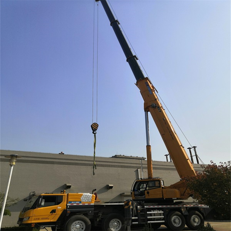 红旗 选择汽车吊租赁的秘诀与联系方式指南