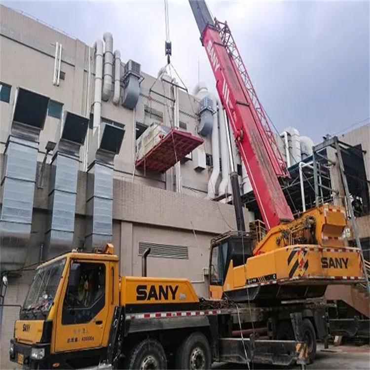 红旗租赁大型汽车吊，助力工程项目高效进行