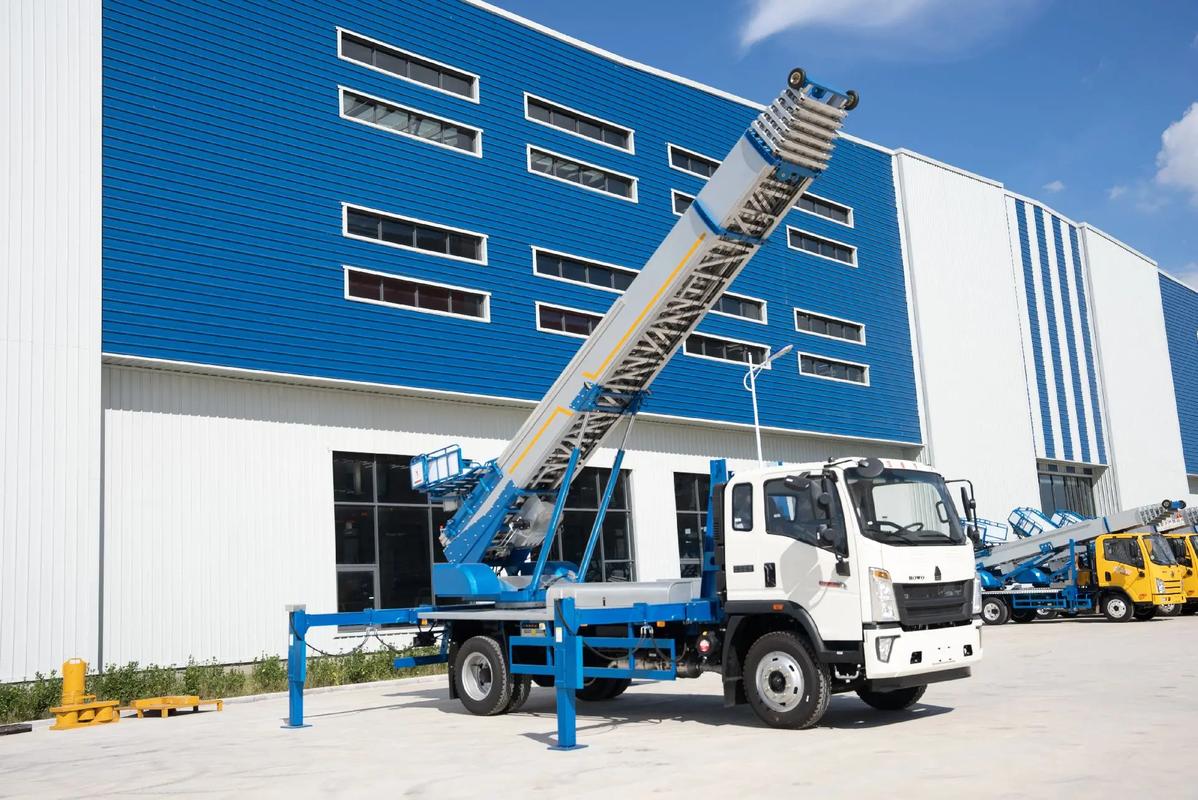 红旗小型云梯车上料车租赁多少钱