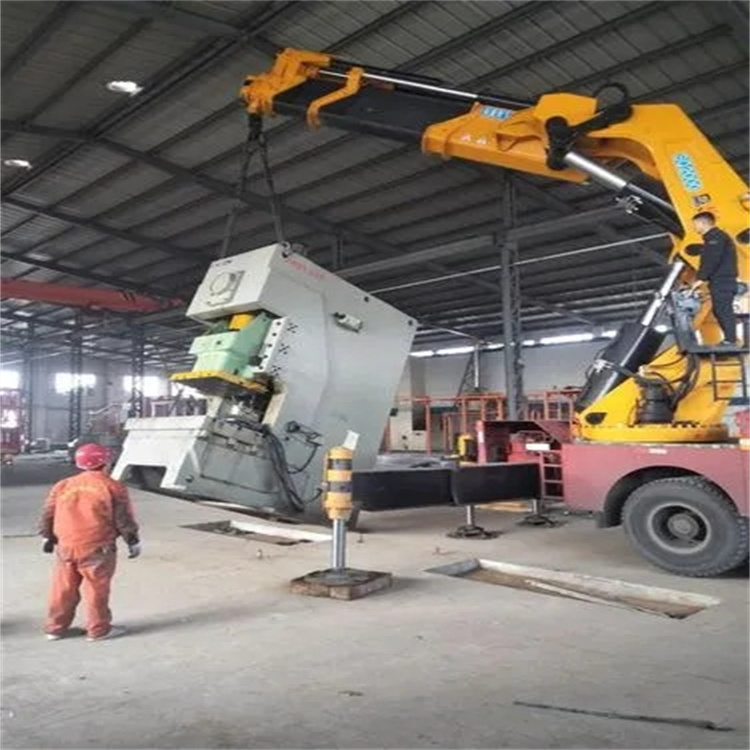 红旗80吨折臂吊车出租附近电话