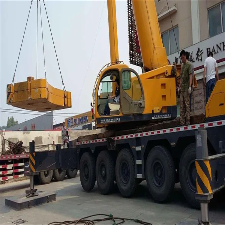 红旗当地吊车出租|机器吊装|75吨|工厂搬迁服务